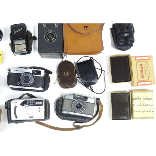 291 - A quantity of assorted cameras and accessories to include Miranda A-X DX 35mm, kodak ek160 instant c... 