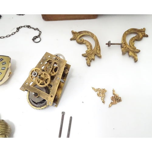 389 - A quantity of assorted clocks and clock parts etc. to include mantle clocks, etc. Largest approx. 13... 