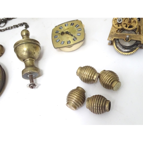 389 - A quantity of assorted clocks and clock parts etc. to include mantle clocks, etc. Largest approx. 13... 