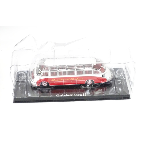 418 - Five Atlas Editions scale model vehicles from the Classic Coaches Collection (5)