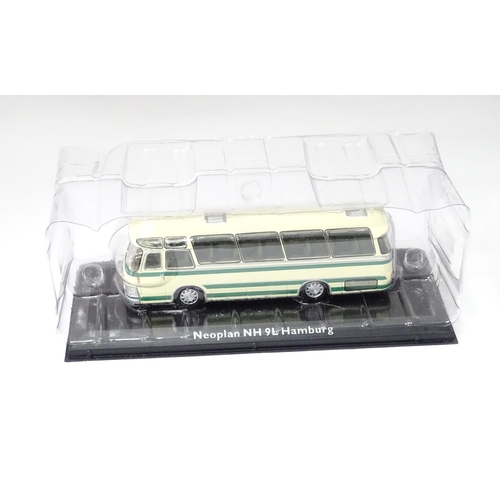 418 - Five Atlas Editions scale model vehicles from the Classic Coaches Collection (5)