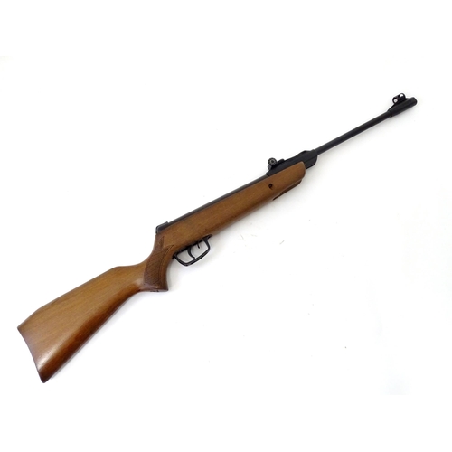 431 - A Gamo Junior Hunter .177 break-action air rifle, the 15 1/4