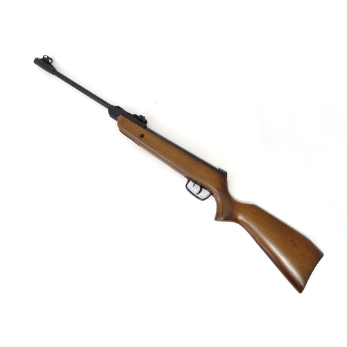 431 - A Gamo Junior Hunter .177 break-action air rifle, the 15 1/4