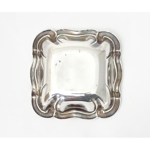 534 - A Continental .925 silver pin dish, approx 4 1/8