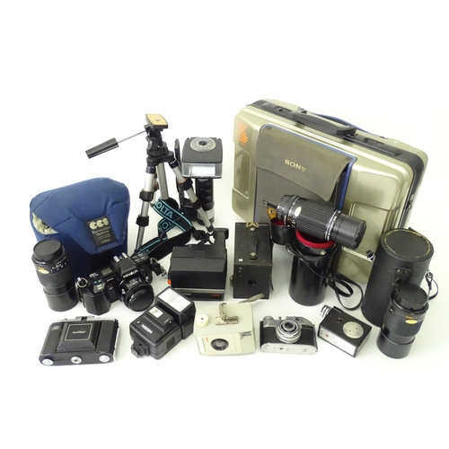 195 - Sony CCD-V90E camcorder (with receipt) and Minolta 7000 AF 35mm Film SLR Camera as well as other equ... 