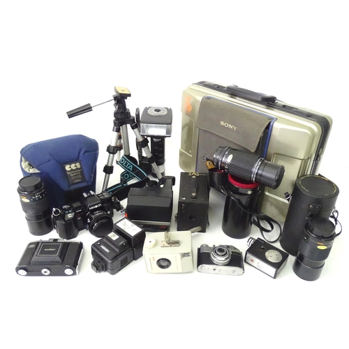 195 - Sony CCD-V90E camcorder (with receipt) and Minolta 7000 AF 35mm Film SLR Camera as well as other equ... 