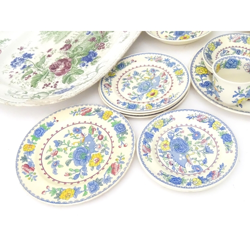 258 - A quantity of assorted Masons Ironstone wares in the Regency pattern to include plates, dishes, cups... 