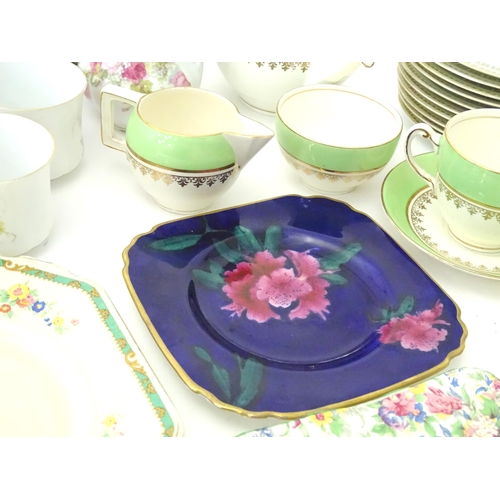 332 - A quantity of assorted tea wares etc. to include tea cups, saucers, teapot, milk jug, sugar bowl, ca... 