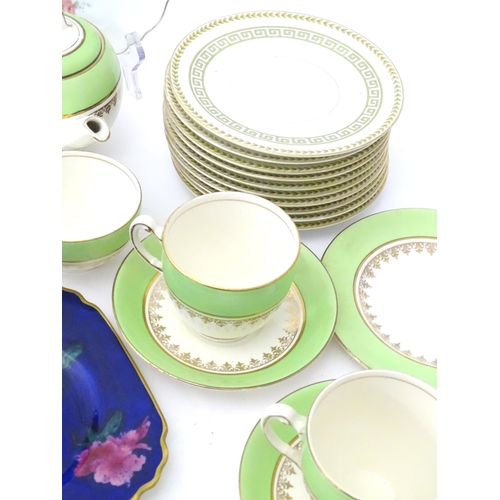 332 - A quantity of assorted tea wares etc. to include tea cups, saucers, teapot, milk jug, sugar bowl, ca... 