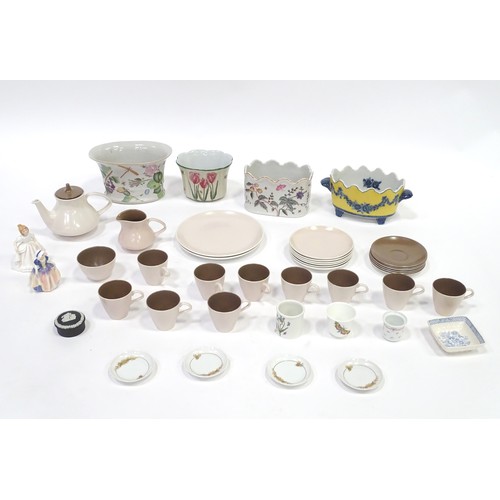 467 - A quantity of assorted ceramics to include Poole pottery tea wares, Rosenthal studio-linie by Bjorn ... 