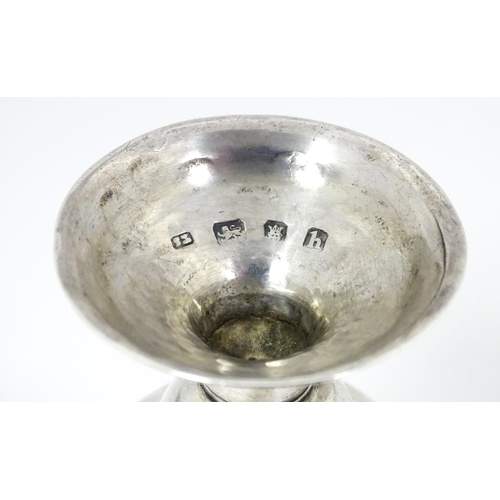 357 - A silver sugar caster / shaker hallmarked London 1783, maker Thomas Shepherd. Approx. 5 3/4