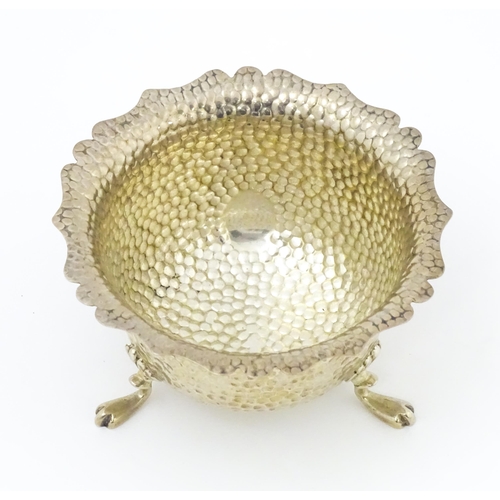 362 - A silver bowl with hammered decoration hallmarked 1905, maker Marples & Co. Approx. 2