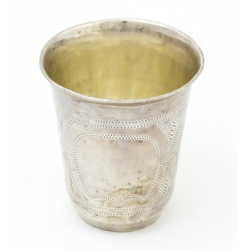 382 - Judaica Interest: A silver kiddish cup hallmarked London 1922, maker Rosenzweig, Taitelbaum & Co. Ap... 