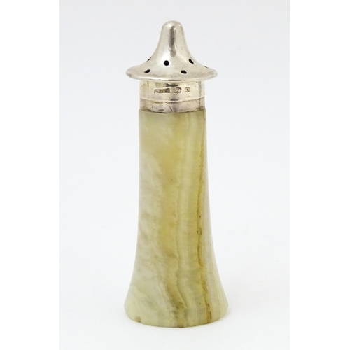 383 - A silver pepper with agate body, hallmarked London 1909, maker Henry Griffith & Sons. Approx. 3 1/2