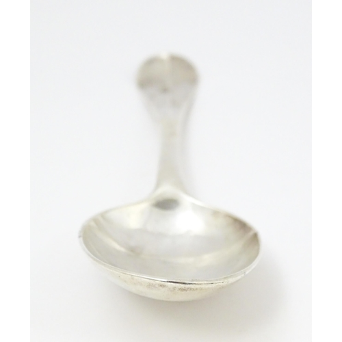 391 - A Geo II Hanoverian silver table spoon with rats tail bowl hallmarked London 1735, maker William Soa... 