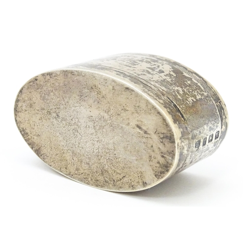 395 - A silver box of oval form hallmarked Birmingham 1936, maker J. B. Chatterley & Sons Ltd. Approx. 2 1... 