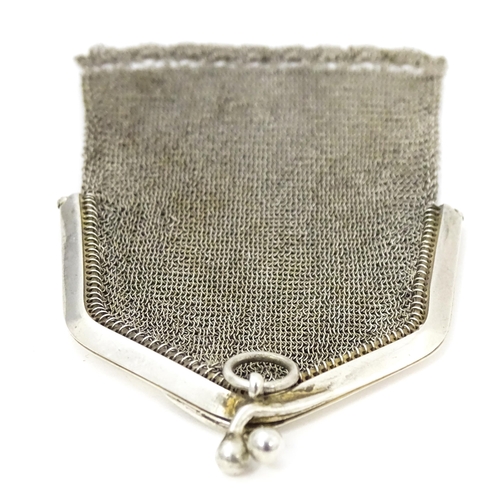 412 - A .925 silver purse. Approx. 3 3/4