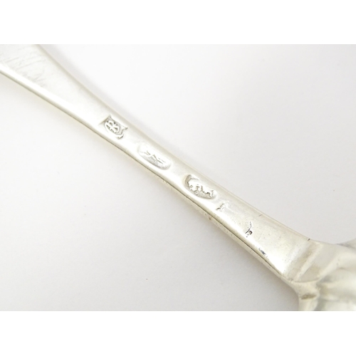 419 - A Queen Anne Britannia Standard silver Hanoverian pattern spoon with rats tail bowl hallmarked Londo... 