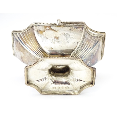 442 - A Geo III silver sugar basket hallmarked London 1789. Approx. 6