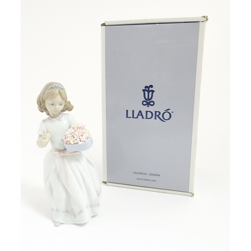 123 - A Lladro figure For a Special Someone, no. 6915. With box. Approx. 7