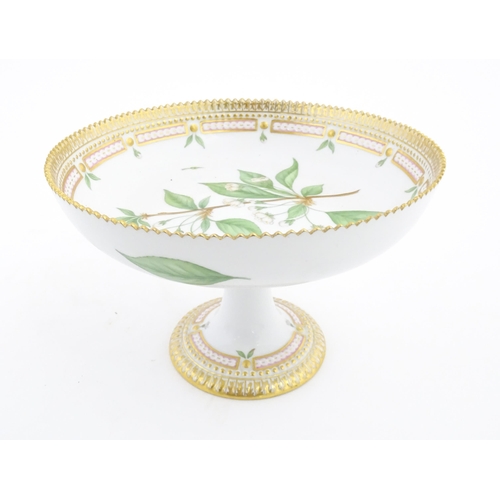 132 - A Royal Copenhagen Flora Danica centrepiece tazza / pedestal bowl decorated with Cerasus avium L. Ma... 