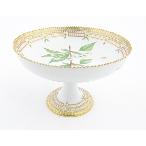 132 - A Royal Copenhagen Flora Danica centrepiece tazza / pedestal bowl decorated with Cerasus avium L. Ma... 