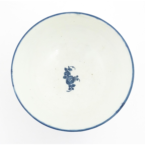 78 - A Caughley blue and white bowl decorated decorated in the Slice Apple and Damson pattern. Marked wit... 