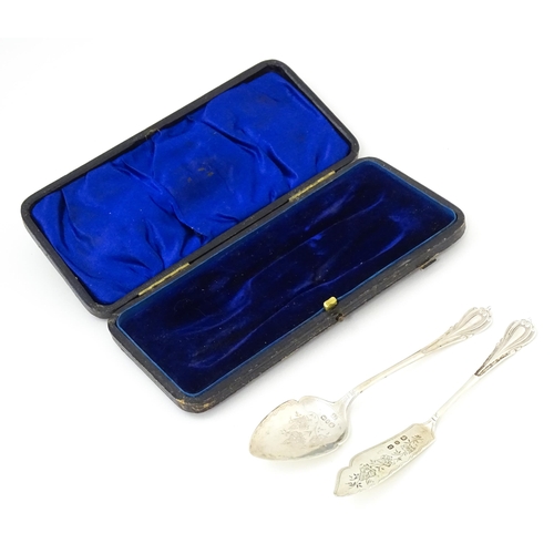 673 - A Victorian silver butter knife and preserve spoon hallmarked Birmingham 1895, maker Joseph Gloster.... 