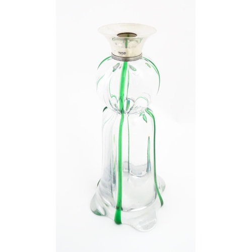 268 - Hukin & Heath: An early 20thC glass decanter / carafe with clear glass body having trailed green det... 