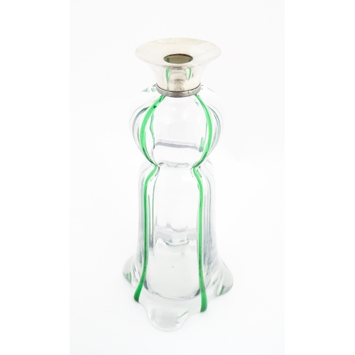 268 - Hukin & Heath: An early 20thC glass decanter / carafe with clear glass body having trailed green det... 