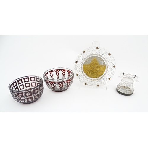 283 - Assorted glassware to include bohemian cut glass bowls with ruby coloured detail, a glass plate with... 