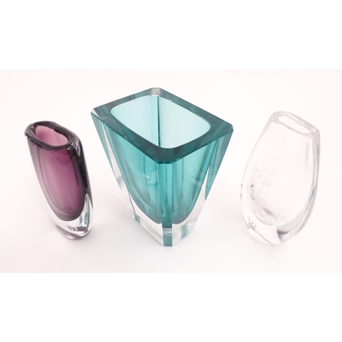 291 - Scandinavian Glass : Three items of Swedish Kosta glass to include examples designed by Vicke Lindst... 