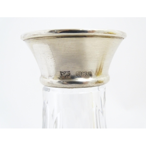 316 - A lead crystal decanter with silver mount hallmarked Birmingham 1978, maker Mappin & Webb. Approx. 1... 