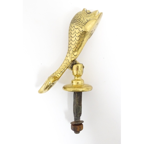 1188 - A late 19th / early 20thC cast brass door knocker of fish form. Knocker approx. 6