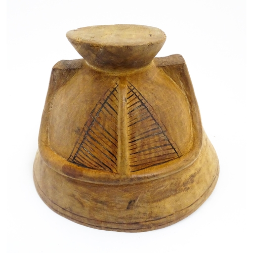 1199 - Ethnographic / Native / Tribal: A carved wooden footed bowl with incised decoration. Approx. 4 1/2