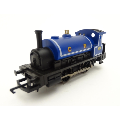 1438 - Toys: A Hornby OO gauge model railway train set Lowland Carrier, model no. R1163, to include track, ... 