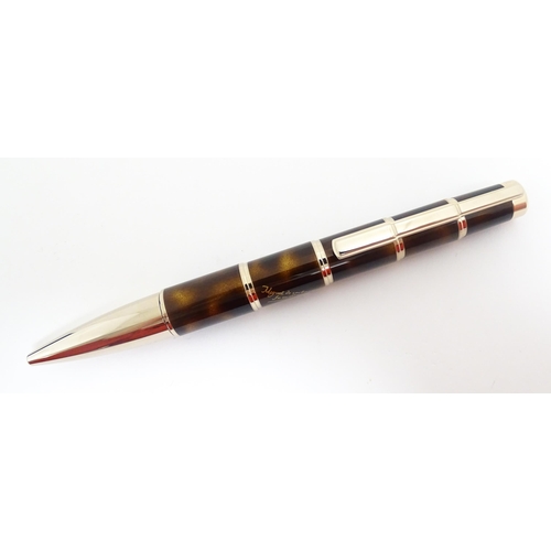 1225 - A c2005 Montblanc 'Writers Edition' Miguel de Cervantes ballpoint pen, number 12420 of 17000, in pre... 