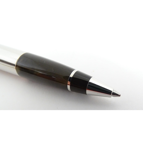 1226 - A c2000 Montblanc 'Writers Edition' William Faulkner ballpoint pen, number 16641 of 18000, in presen... 