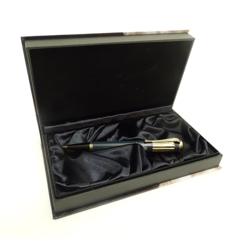 1227 - A c2001 Montblanc Meisterstück 'Writers Edition' Charles Dickens ballpoint pen, number 0460 of 16000... 