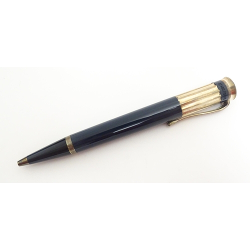 1227 - A c2001 Montblanc Meisterstück 'Writers Edition' Charles Dickens ballpoint pen, number 0460 of 16000... 