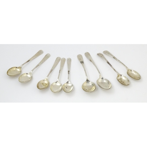 639 - A quantity of assorted silver teaspoons comprising five silver teaspoons with rats tail detail to bo... 