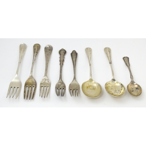 640 - A quantity of assorted silver spoons and forks to include a fork and spoon hallmarked Sheffield 1924... 