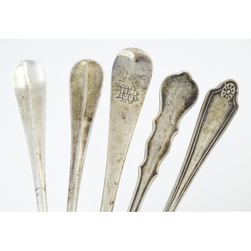 640 - A quantity of assorted silver spoons and forks to include a fork and spoon hallmarked Sheffield 1924... 