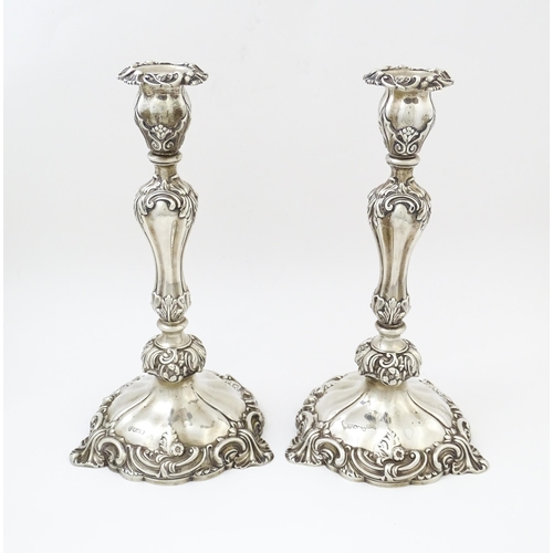 649 - A pair of silver candlesticks hallmarked Sheffield 1907, maker Hawksworth, Eyre & Co. Ltd. Approx. 1... 