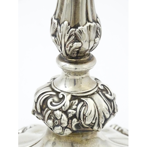 649 - A pair of silver candlesticks hallmarked Sheffield 1907, maker Hawksworth, Eyre & Co. Ltd. Approx. 1... 