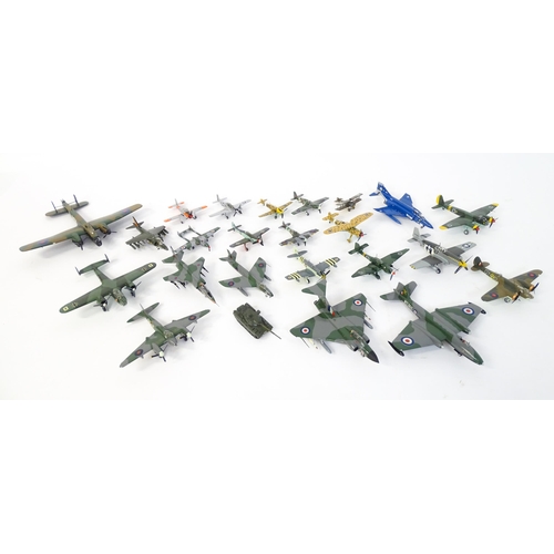 1440 - Toys: A quantity of Airfix model planes to include Gloster Javelin, Whitley, Mustang, etc. (Approx. ... 