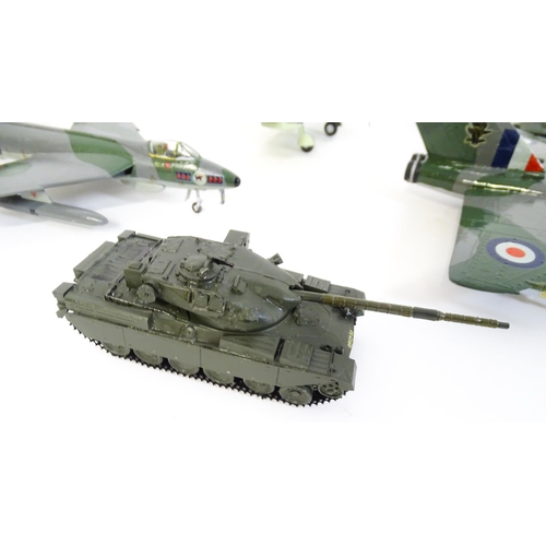 1440 - Toys: A quantity of Airfix model planes to include Gloster Javelin, Whitley, Mustang, etc. (Approx. ... 