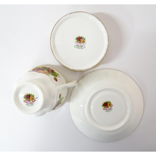 254 - A large quantity of Royal Albert tea and dinner wares in the Old Country Roses pattern, comprising p... 