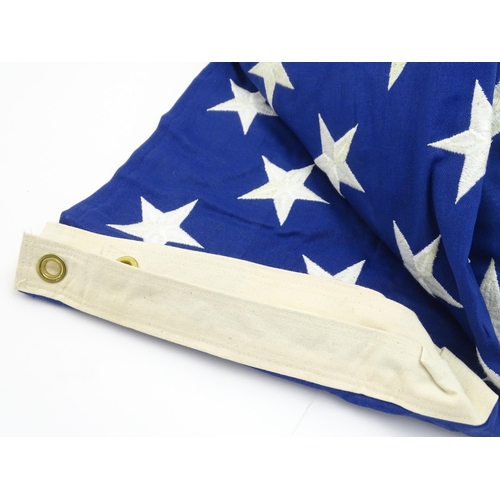 1499 - Militaria : a late 20thC 'stars and stripes' United States of America pall / funeral flag, with 50 s... 