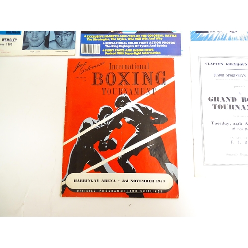 1556 - A quantity of 1950s boxing programmes with tournaments to include Ron Barton vs Yvon Durelle, Arthur... 